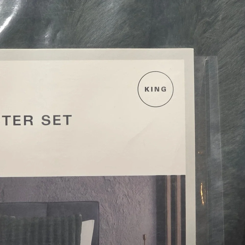 Hallmart‎ Collectibles King Comforter Set Green luxurious faux fur 3 Piece Glam